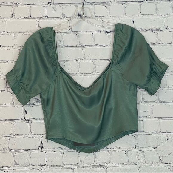 Le Lis Crop Top - Picture 7 of 7